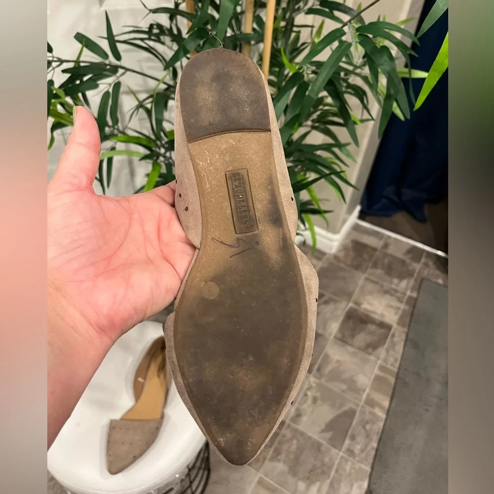 Seychelles brand taupe flat with rhinestone detail - Picture 16 of 16